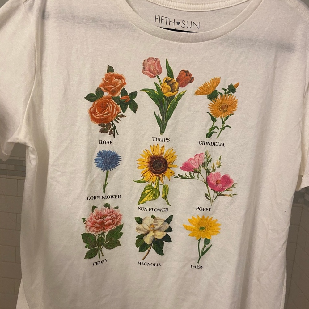 TARGET GRAPHIC TEE